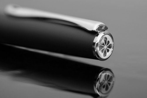 Перьевая ручка Diplomat Esteem Black Matt перо F