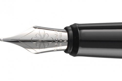 Перьевая ручка Diplomat Esteem Matt Chrome перо F