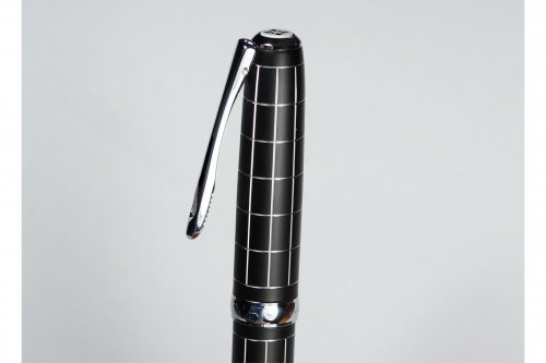 Перьевая ручка Diplomat Excellence A Plus Rhomb Guilloche Lapis Black перо F золото 14K