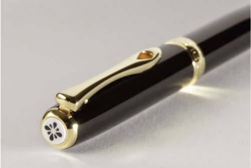 Шариковая ручка Diplomat Excellence A2 Black Lacquer Gold