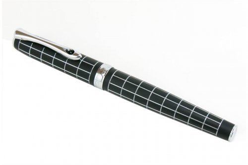 Перьевая ручка Diplomat Excellence A Plus Rhomb Guilloche Lapis Black перо M золото 14K