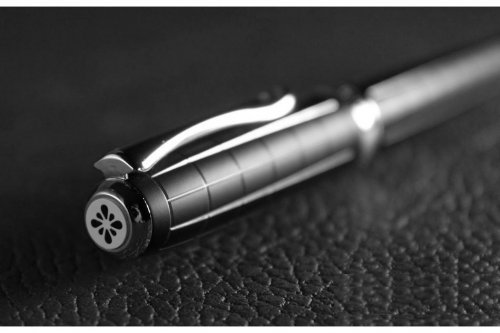 Перьевая ручка Diplomat Excellence A Plus Rhomb Guilloche Lapis Black перо F