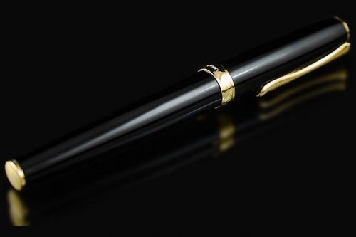 Перьевая ручка Diplomat Excellence A2 Black Lacquer Gold перо F
