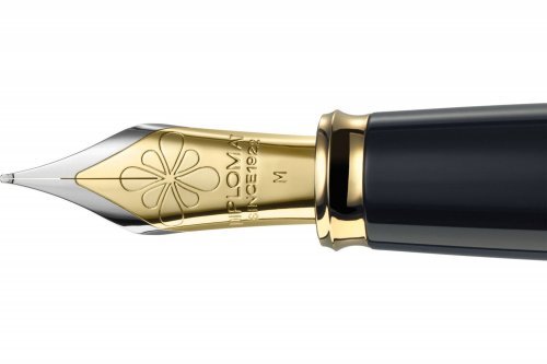Перьевая ручка Diplomat Excellence A2 Black Lacquer Gold перо M