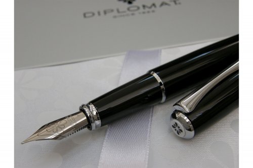 Перьевая ручка Diplomat Excellence A2 Black Lacquer перо F