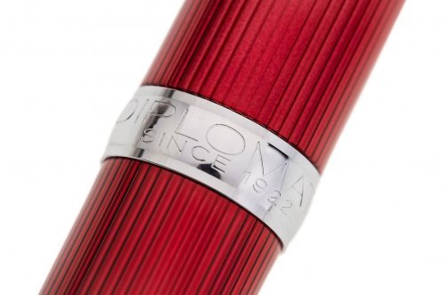 Перьевая ручка Diplomat Excellence A2 Skyline Red перо F золото 14K