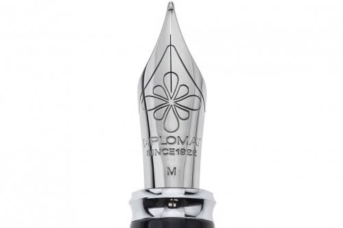 Перьевая ручка Diplomat Excellence A2 Skyline Red перо M