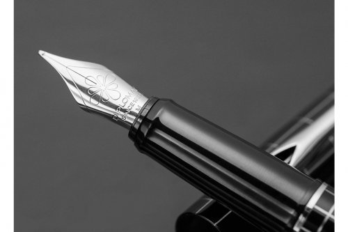 Перьевая ручка Diplomat Optimist Rhomb перо M