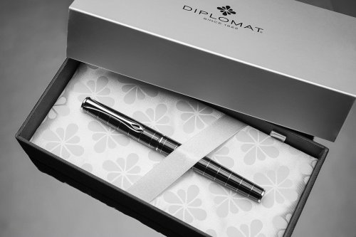 Перьевая ручка Diplomat Optimist Rhomb перо M