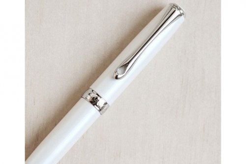 Ручка-роллер Diplomat Excellence A Pearl White