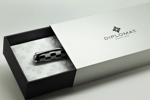 Ручка-роллер Diplomat Excellence A Rome Black White