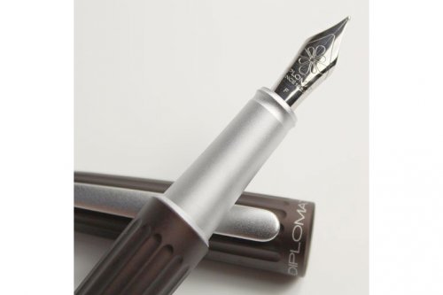 Перьевая ручка Diplomat Aero Brown перо F